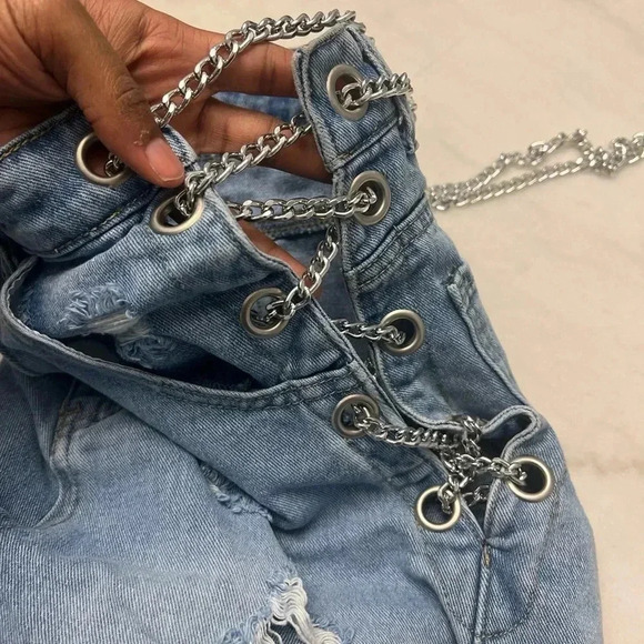 SHEIN Women’s Y2K style distressed denim shorts with chain detailing size medium - Picture 2 of 6